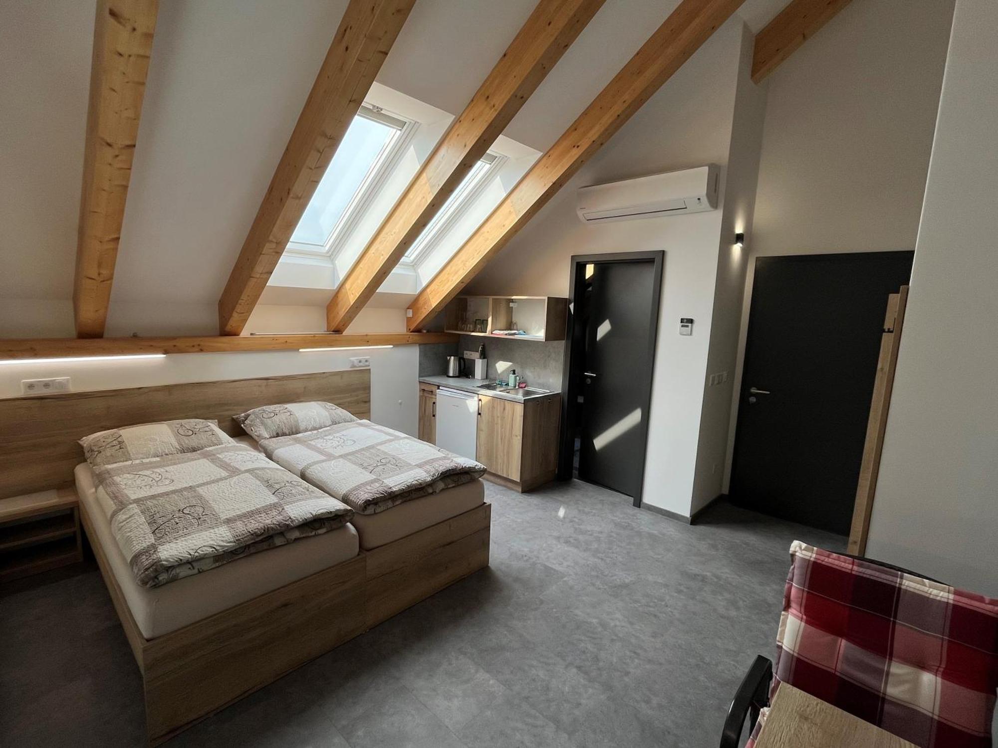 Homestay Kunc - V Soukromi - Borova 607, - Stredni Cechy Pribram